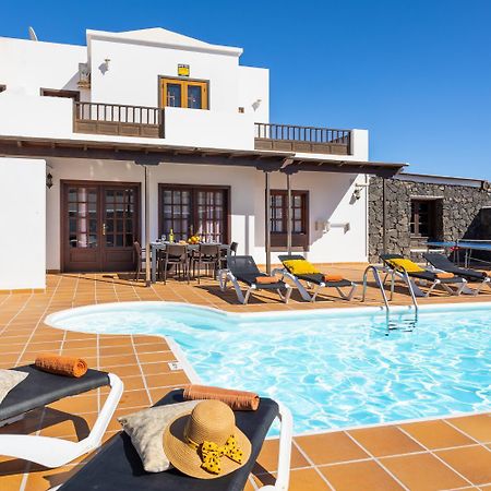 Villa Salar Плая Бланка Екстериор снимка